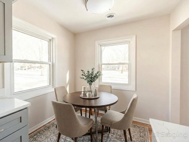 1110 S Gables Boulevard, Wheaton, IL 60189