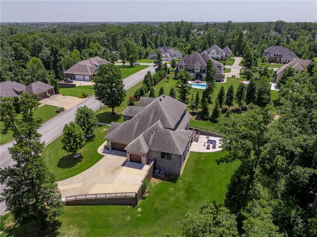 1503 Fontaine Court, Centerton, AR 72719