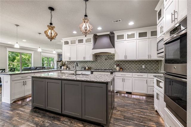1503 Fontaine Court, Centerton, AR 72719