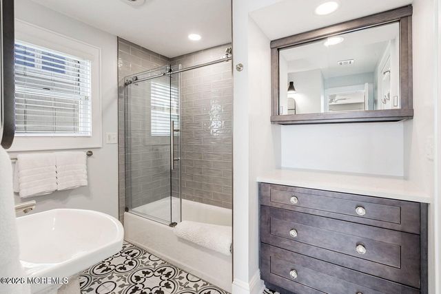 305 Ocean Avenue N, Avon-by-the-sea, NJ 07717