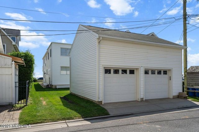 305 Ocean Avenue N, Avon-by-the-sea, NJ 07717