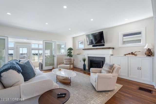 305 Ocean Avenue N, Avon-by-the-sea, NJ 07717