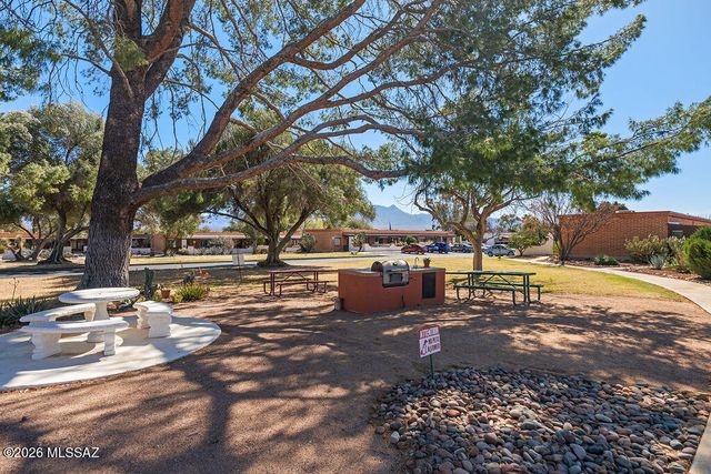 348 S Paseo Lobo Unit C, Green Valley, AZ 85614