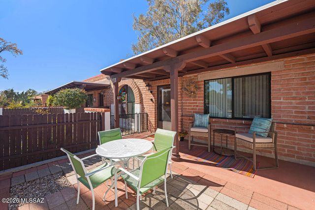 348 S Paseo Lobo Unit C, Green Valley, AZ 85614