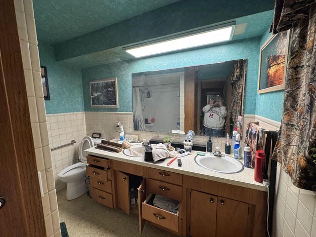 2033 DOTY STREET, Oshkosh, WI 54902