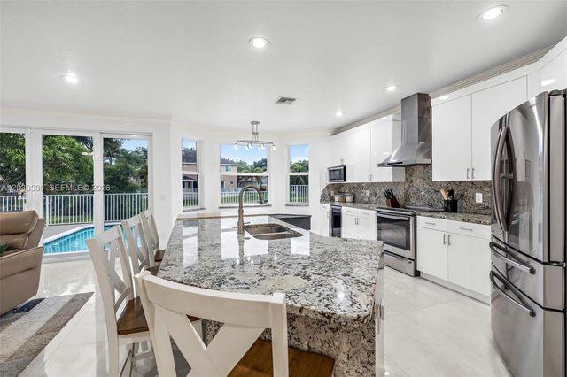 10214 NW 54th Pl, Coral Springs, FL 33076