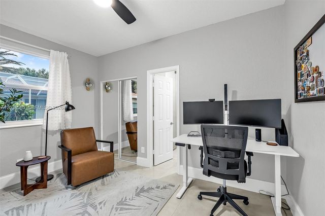 10214 NW 54th Pl, Coral Springs, FL 33076