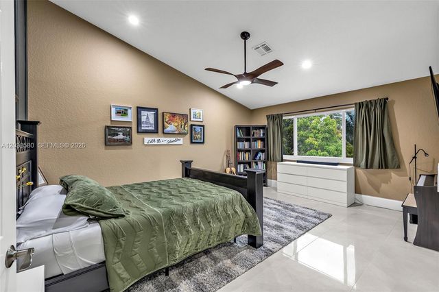 10214 NW 54th Pl, Coral Springs, FL 33076