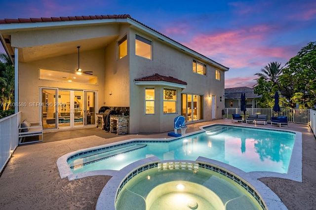 10214 NW 54th Pl, Coral Springs, FL 33076