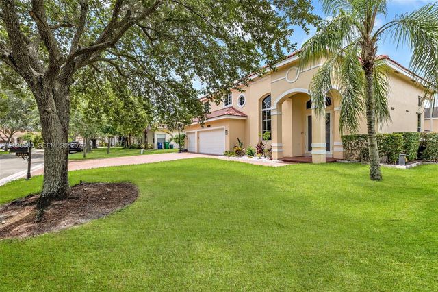 10214 NW 54th Pl, Coral Springs, FL 33076