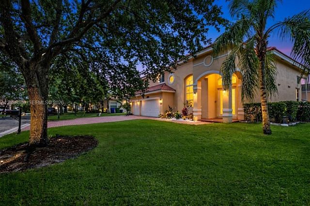 10214 NW 54th Pl, Coral Springs, FL 33076