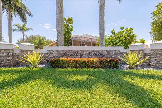 10214 NW 54th Pl, Coral Springs, FL 33076