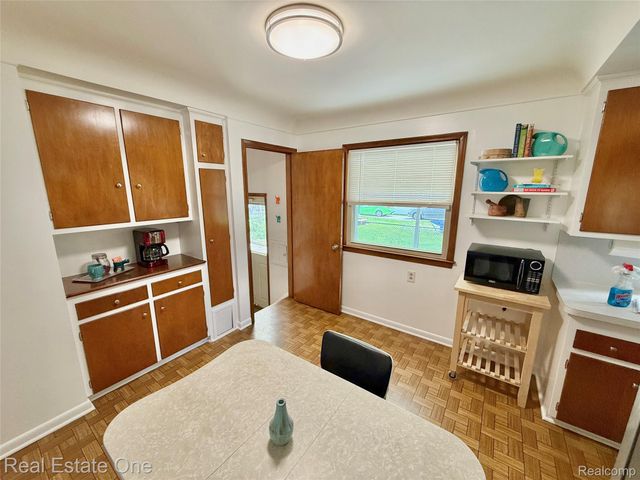 22339 Lanse Street, St. Clair Shores, MI 48081