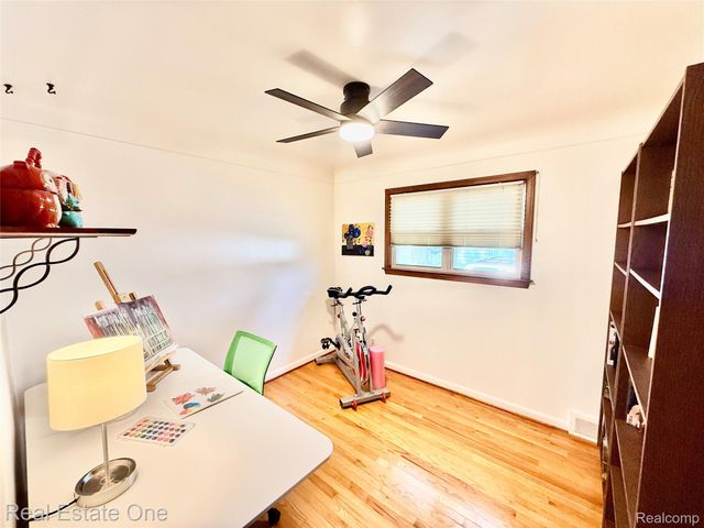 22339 Lanse Street, St. Clair Shores, MI 48081