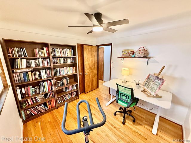 22339 Lanse Street, St. Clair Shores, MI 48081