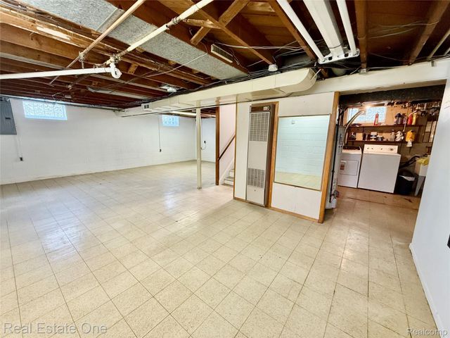 22339 Lanse Street, St. Clair Shores, MI 48081