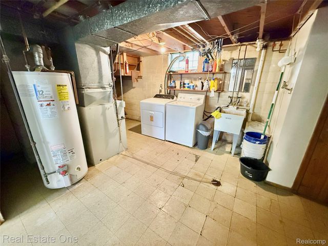 22339 Lanse Street, St. Clair Shores, MI 48081