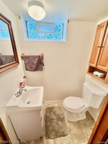 22339 Lanse Street, St. Clair Shores, MI 48081