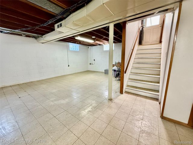 22339 Lanse Street, St. Clair Shores, MI 48081