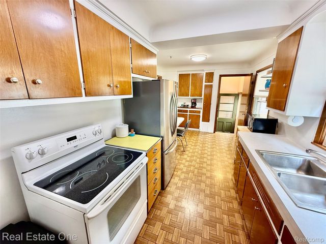 22339 Lanse Street, St. Clair Shores, MI 48081