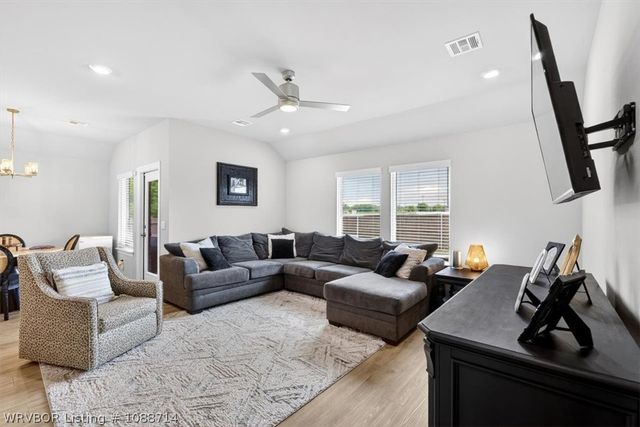 1518 S 72nd Place, Broken Arrow, OK 74014