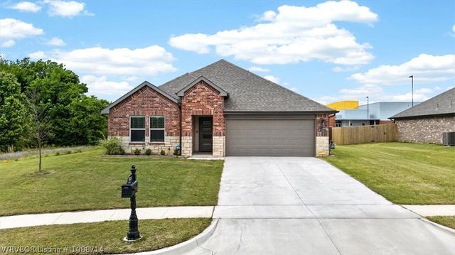 1518 S 72nd Place, Broken Arrow, OK 74014