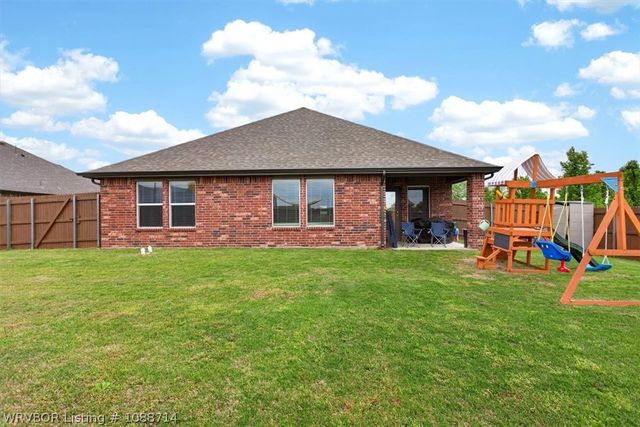 1518 S 72nd Place, Broken Arrow, OK 74014