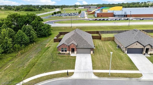 1518 S 72nd Place, Broken Arrow, OK 74014