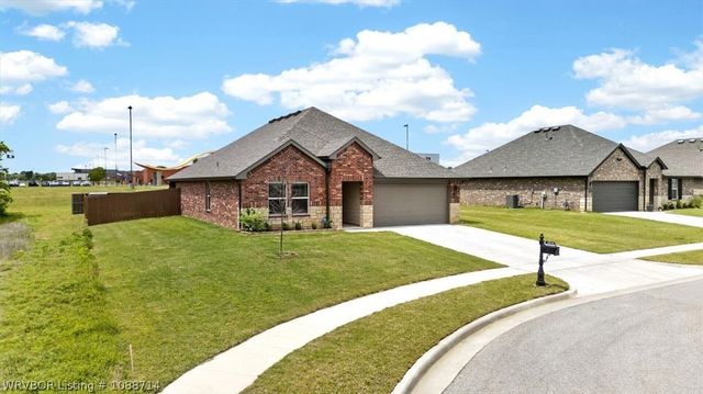 1518 S 72nd Place, Broken Arrow, OK 74014