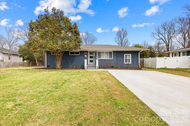 4127 Strangford Avenue, Charlotte, NC 28215