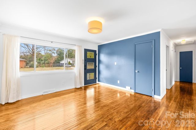 4127 Strangford Avenue, Charlotte, NC 28215