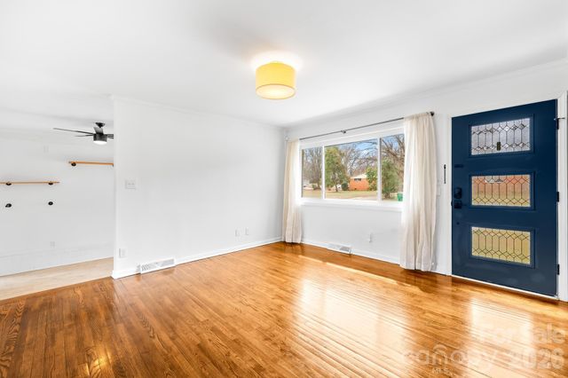 4127 Strangford Avenue, Charlotte, NC 28215