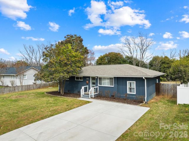 4127 Strangford Avenue, Charlotte, NC 28215