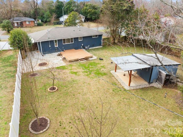 4127 Strangford Avenue, Charlotte, NC 28215