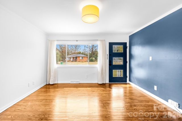 4127 Strangford Avenue, Charlotte, NC 28215