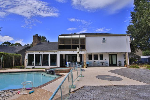 14802 Bluffridge Circle, Houston, TX 77095