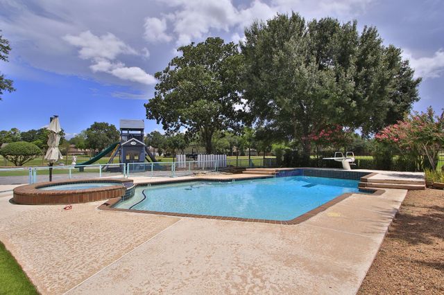 14802 Bluffridge Circle, Houston, TX 77095