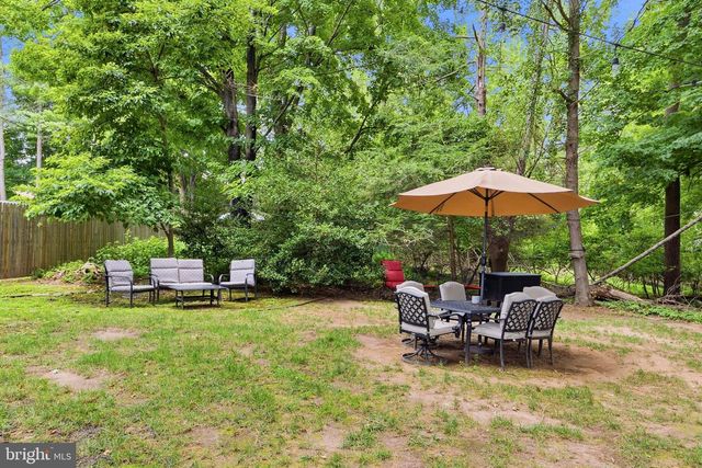 10 BOXWOOD CT, Ewing, NJ 08628