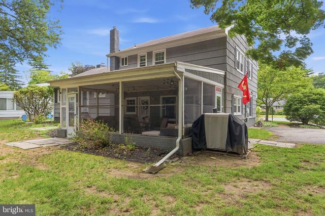 10 BOXWOOD CT, Ewing, NJ 08628