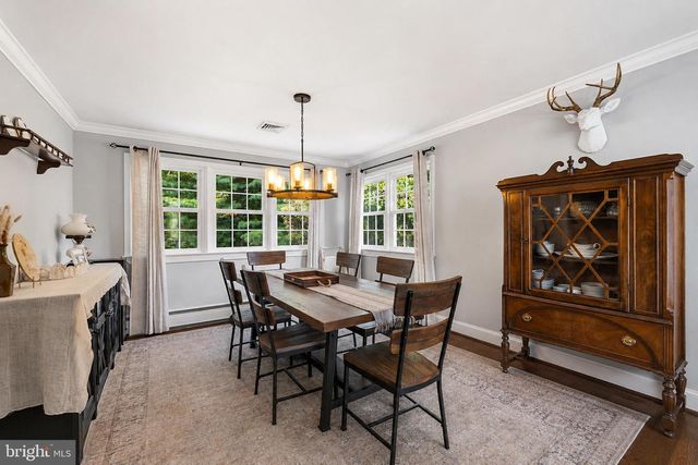 10 BOXWOOD CT, Ewing, NJ 08628