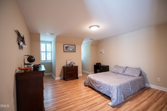5708 Castlebrook Drive, Raleigh, NC 27604