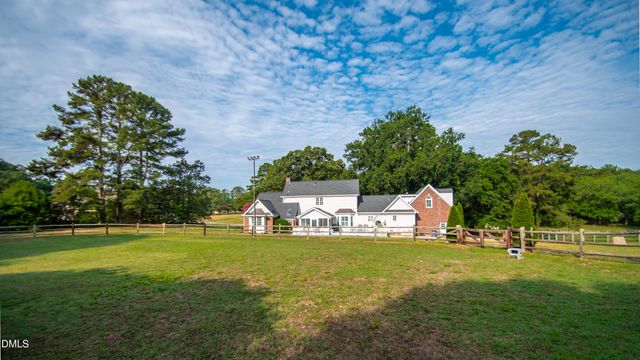 5708 Castlebrook Drive, Raleigh, NC 27604