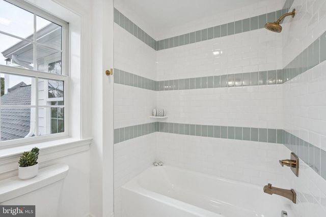 1116 YOUNGS FORD RD, Gladwyne, PA 19035