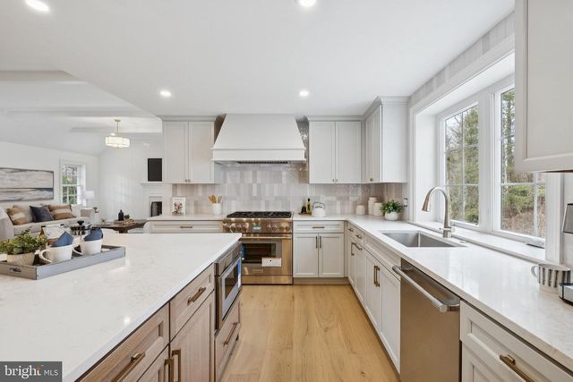 1116 YOUNGS FORD RD, Gladwyne, PA 19035