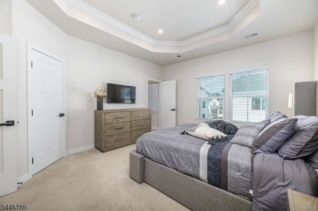 6 Saw Mill Cir, Hackettstown Town, NJ 07840