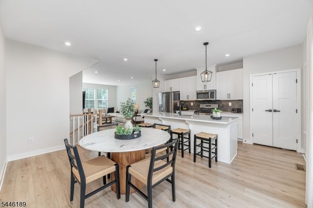 6 Saw Mill Cir, Hackettstown Town, NJ 07840