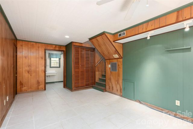 138 Stillwagon Lane, Cedar Mountain, NC 28718