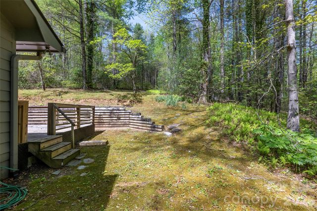 138 Stillwagon Lane, Cedar Mountain, NC 28718