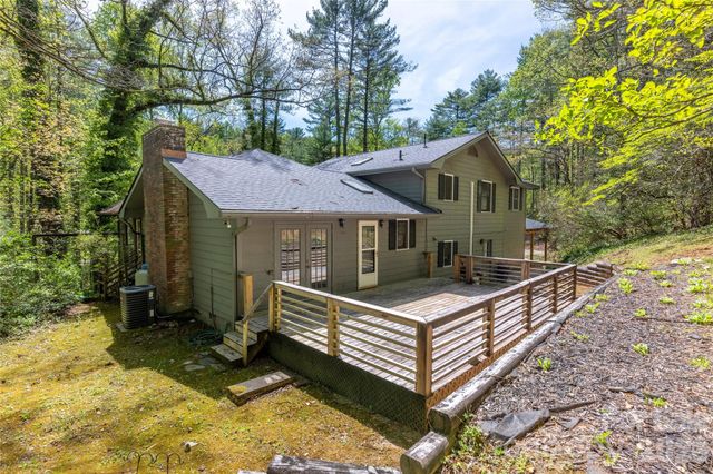 138 Stillwagon Lane, Cedar Mountain, NC 28718