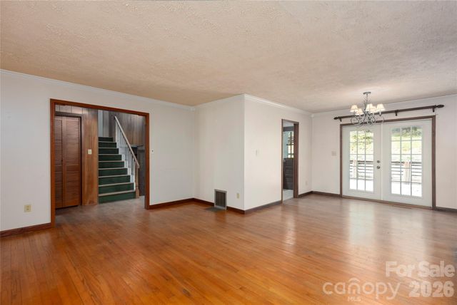 138 Stillwagon Lane, Cedar Mountain, NC 28718